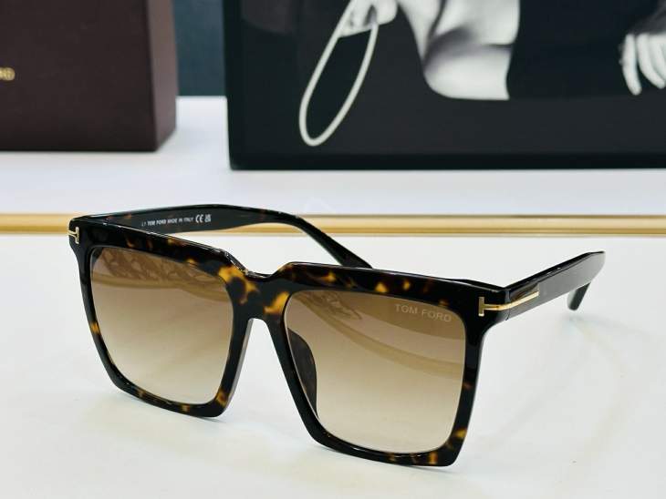 Picture of Tom Ford Sunglasses _SKUfw76015212fw
